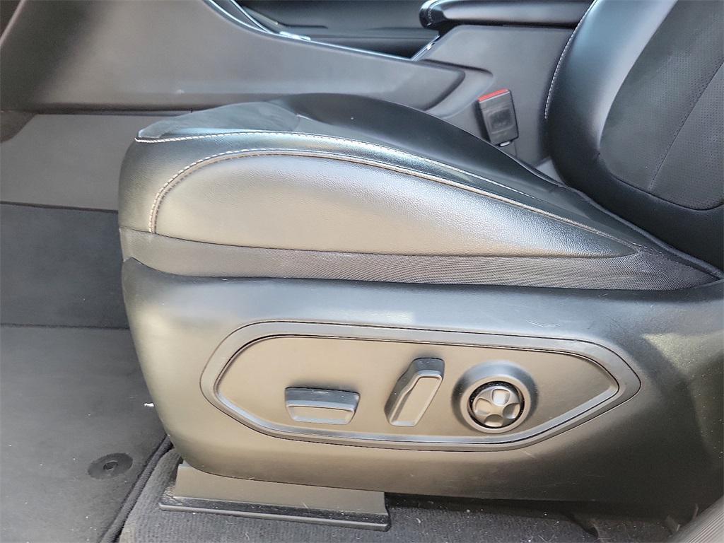 used 2023 Jeep Grand Cherokee L car, priced at $30,217