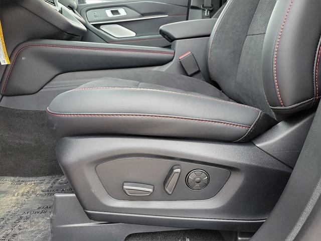 new 2025 Ford Explorer car, priced at $55,722