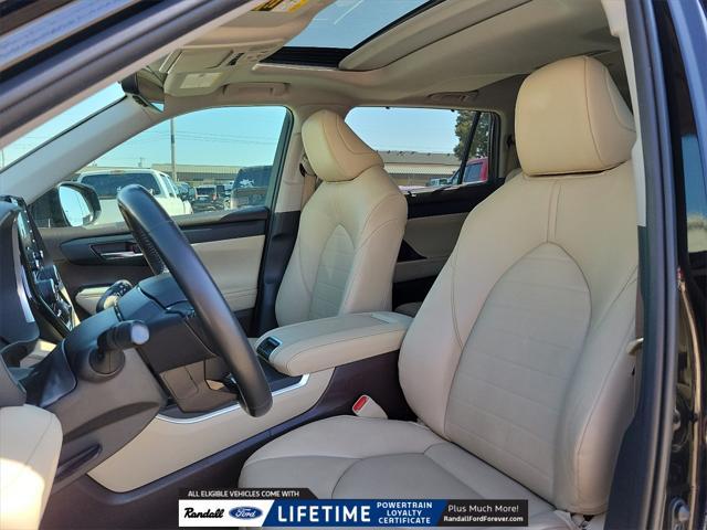 used 2020 Toyota Highlander car, priced at $28,750