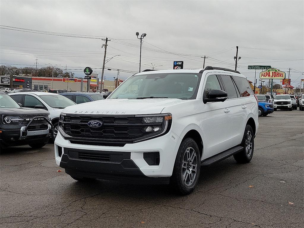 new 2025 Ford Expedition car, priced at $69,926