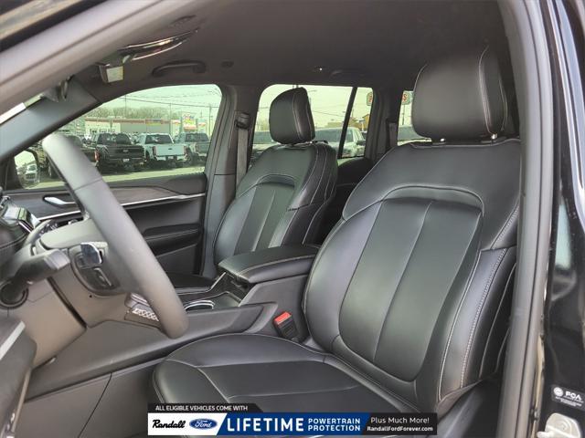 used 2024 Jeep Grand Cherokee car, priced at $37,855