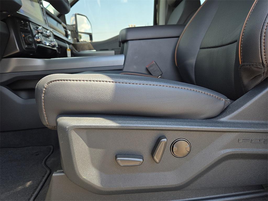 new 2025 Ford F-250 car, priced at $72,666