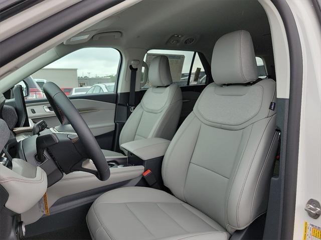 new 2025 Ford Explorer car, priced at $45,076