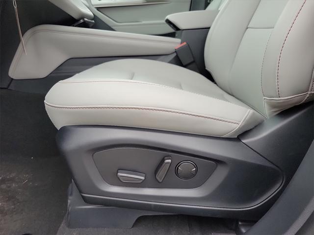 new 2025 Ford Explorer car, priced at $45,076