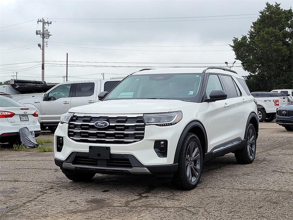 new 2025 Ford Explorer car, priced at $43,877