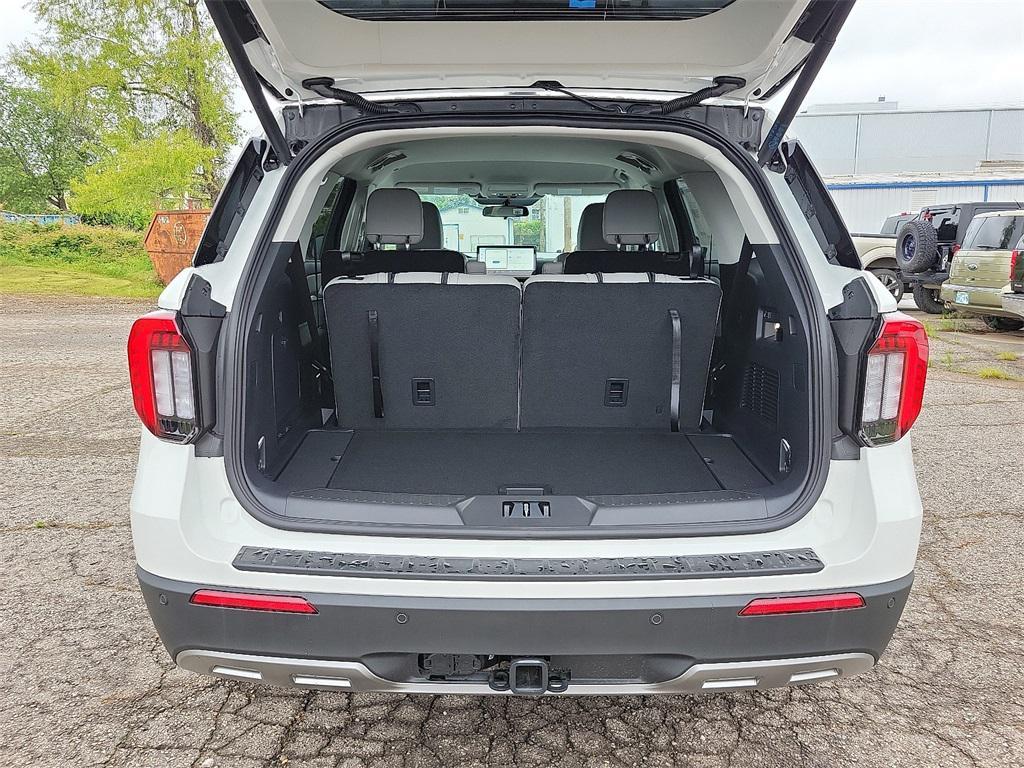new 2025 Ford Explorer car, priced at $43,877