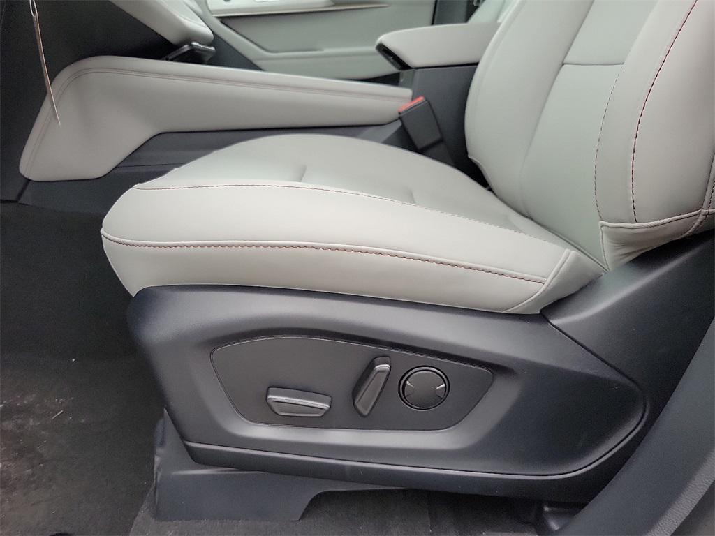 new 2025 Ford Explorer car, priced at $43,877