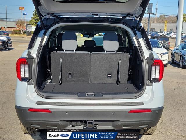 new 2025 Ford Explorer car, priced at $39,760