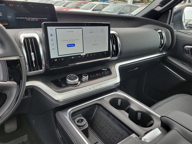 new 2025 Ford Expedition car, priced at $84,115