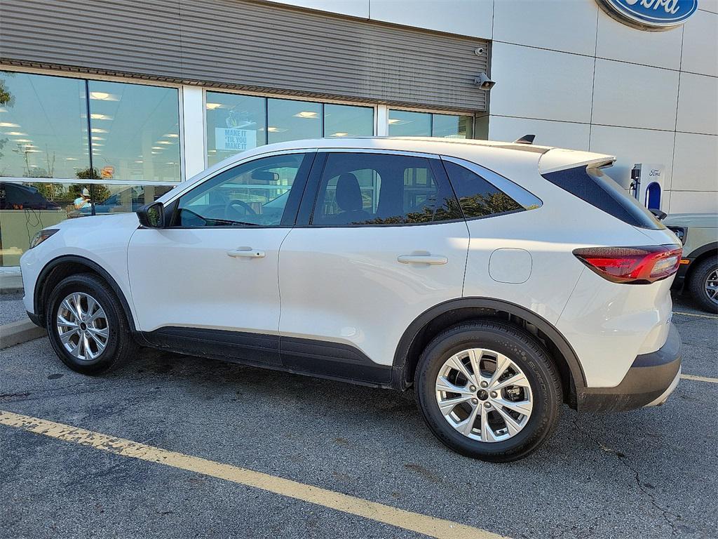 used 2023 Ford Escape car, priced at $23,112