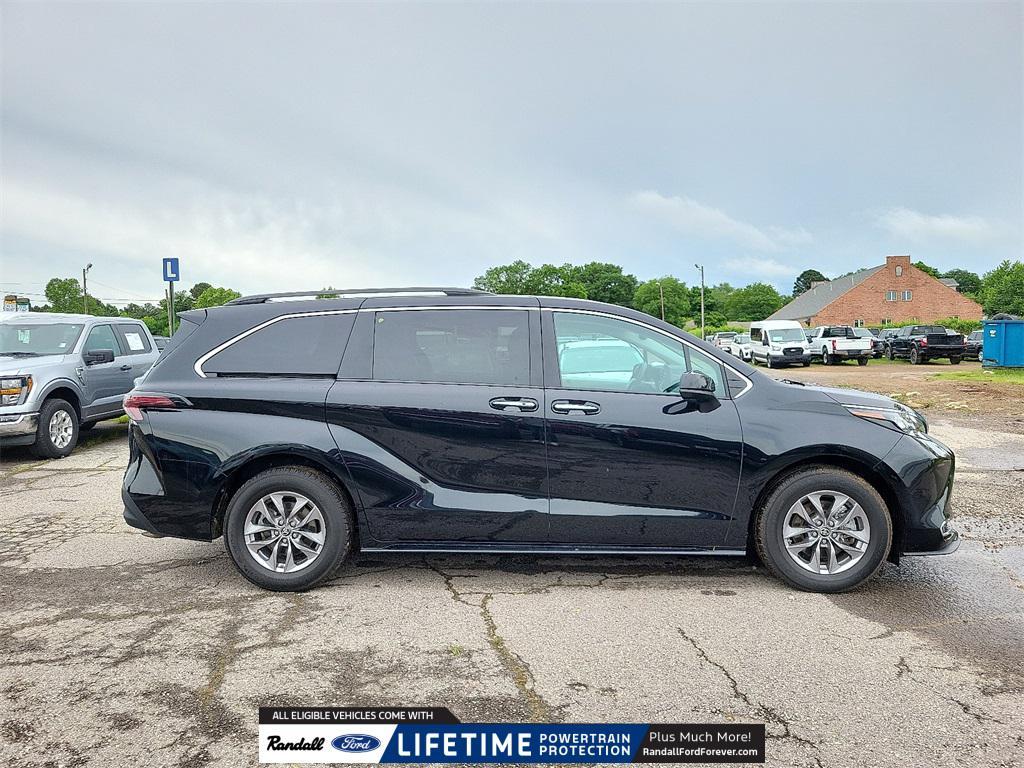 used 2024 Toyota Sienna car, priced at $39,407