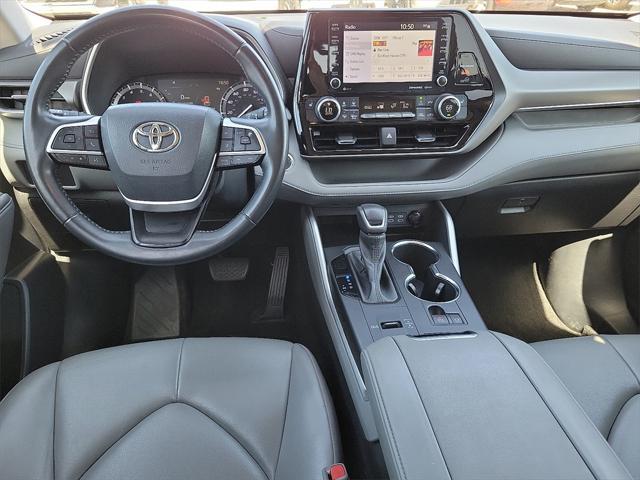 used 2022 Toyota Highlander car, priced at $36,358