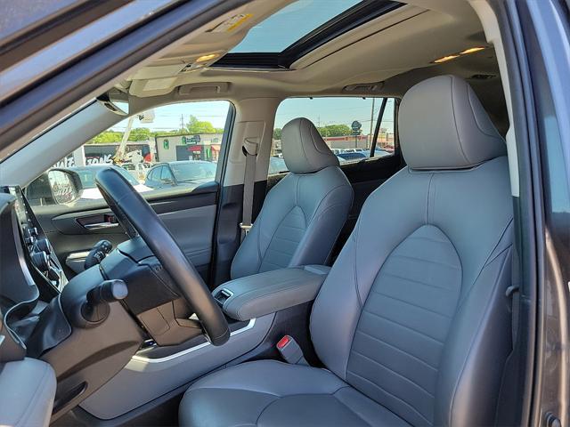 used 2022 Toyota Highlander car, priced at $36,358