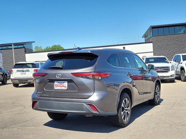 used 2022 Toyota Highlander car, priced at $36,358