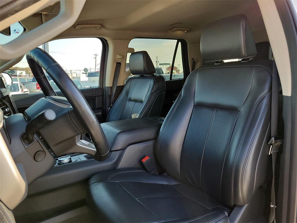 used 2024 Ford Expedition car, priced at $35,668