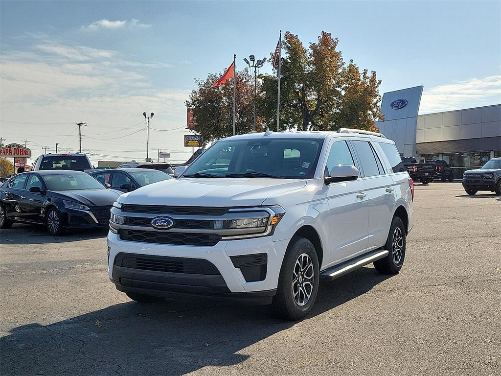 used 2024 Ford Expedition car, priced at $35,668