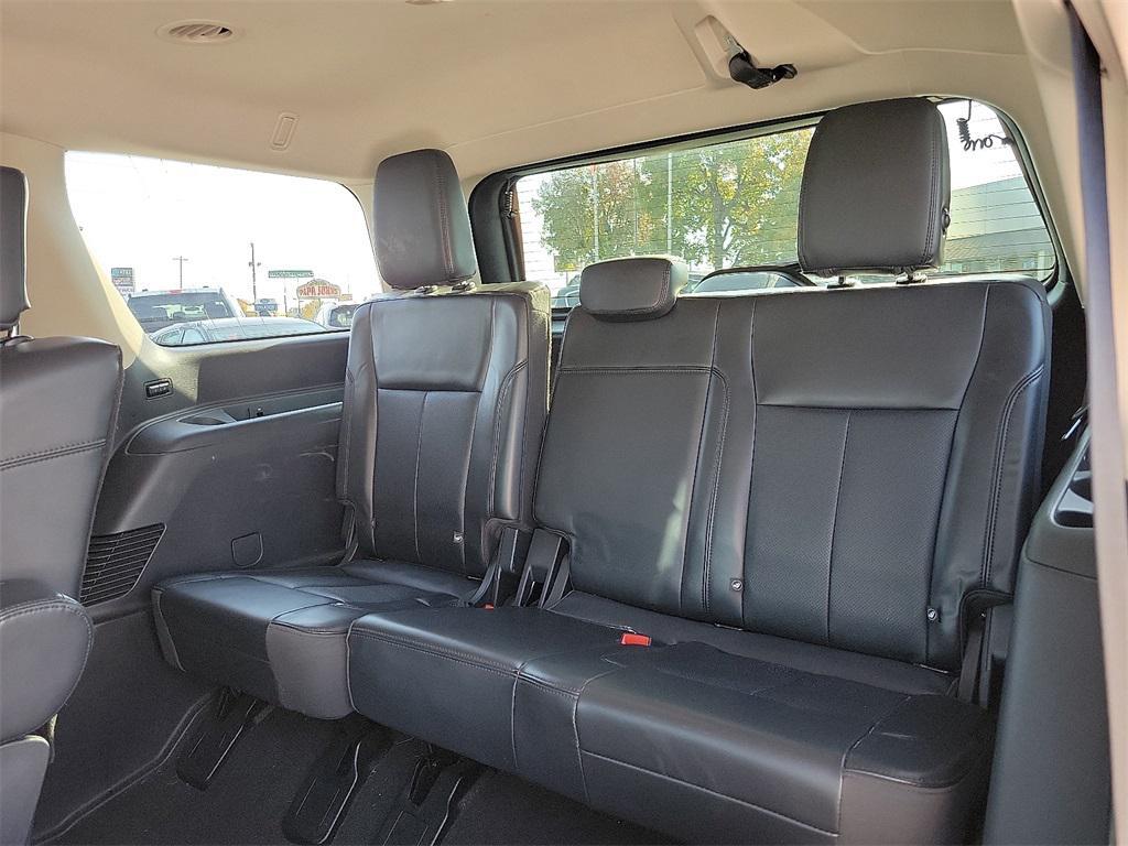 used 2024 Ford Expedition car, priced at $35,668