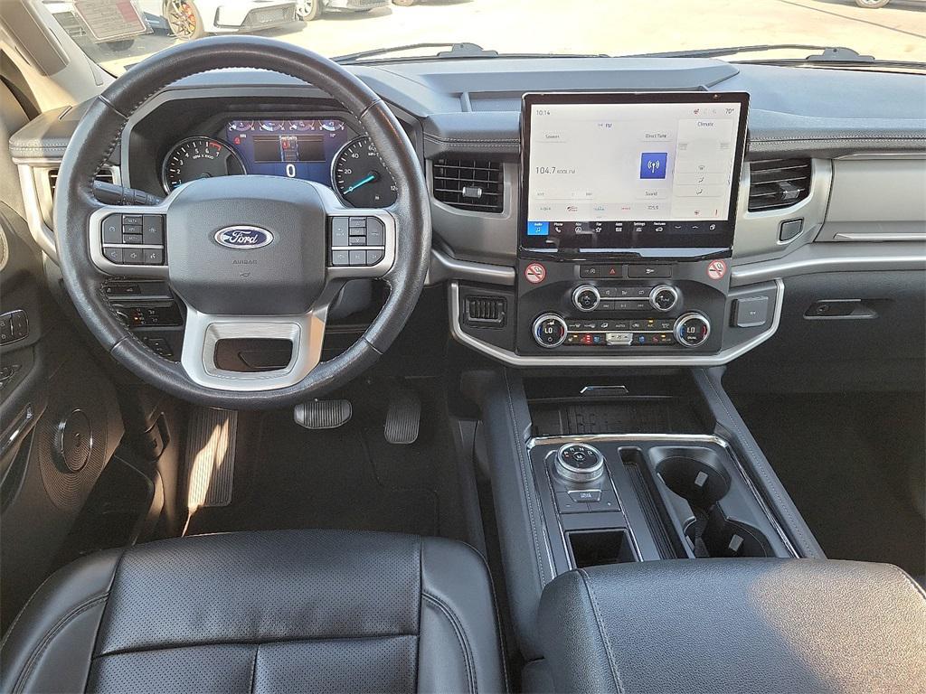 used 2024 Ford Expedition car, priced at $35,668