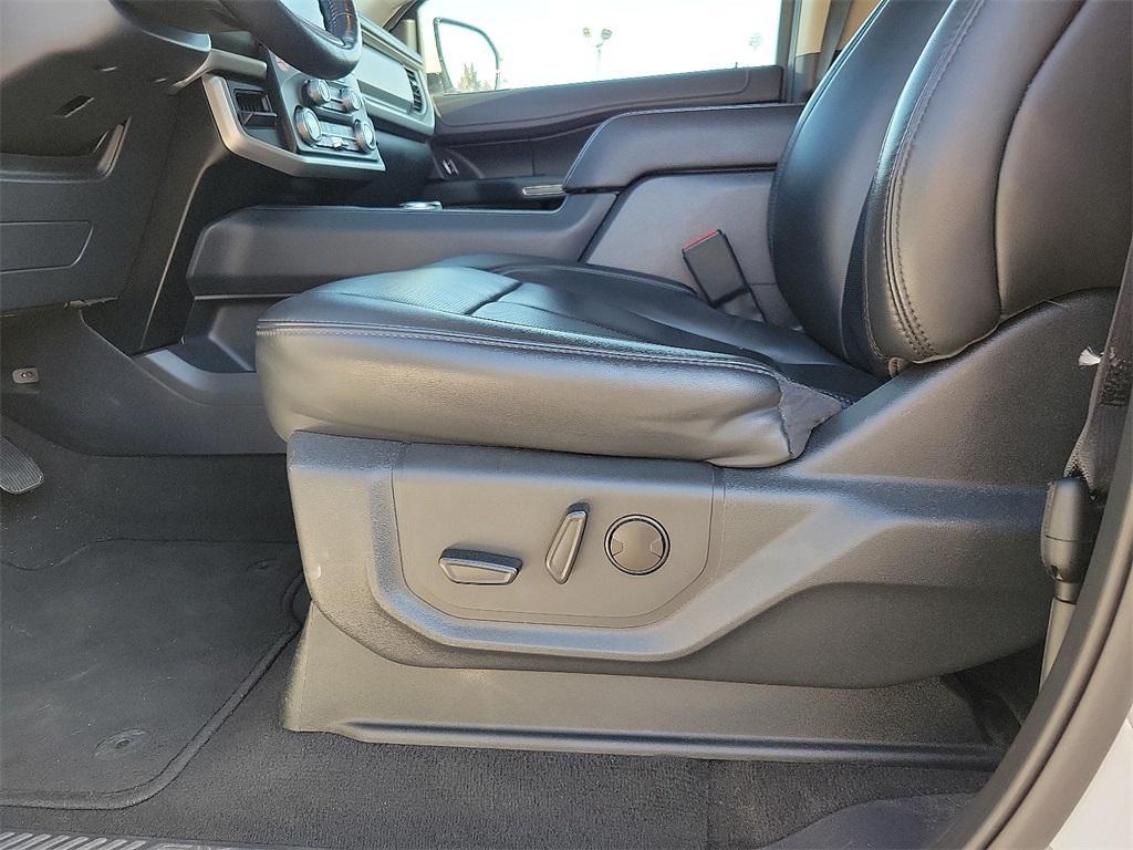 used 2024 Ford Expedition car, priced at $35,668