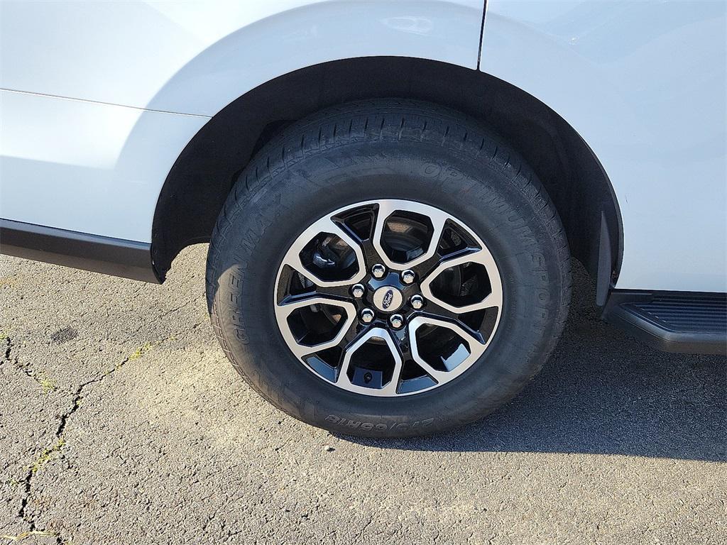 used 2024 Ford Expedition car, priced at $35,668