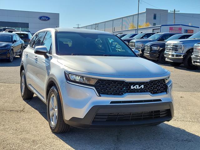 used 2022 Kia Sorento car, priced at $23,187