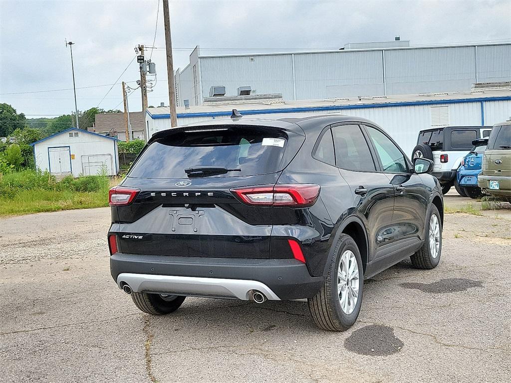 new 2025 Ford Escape car, priced at $25,511
