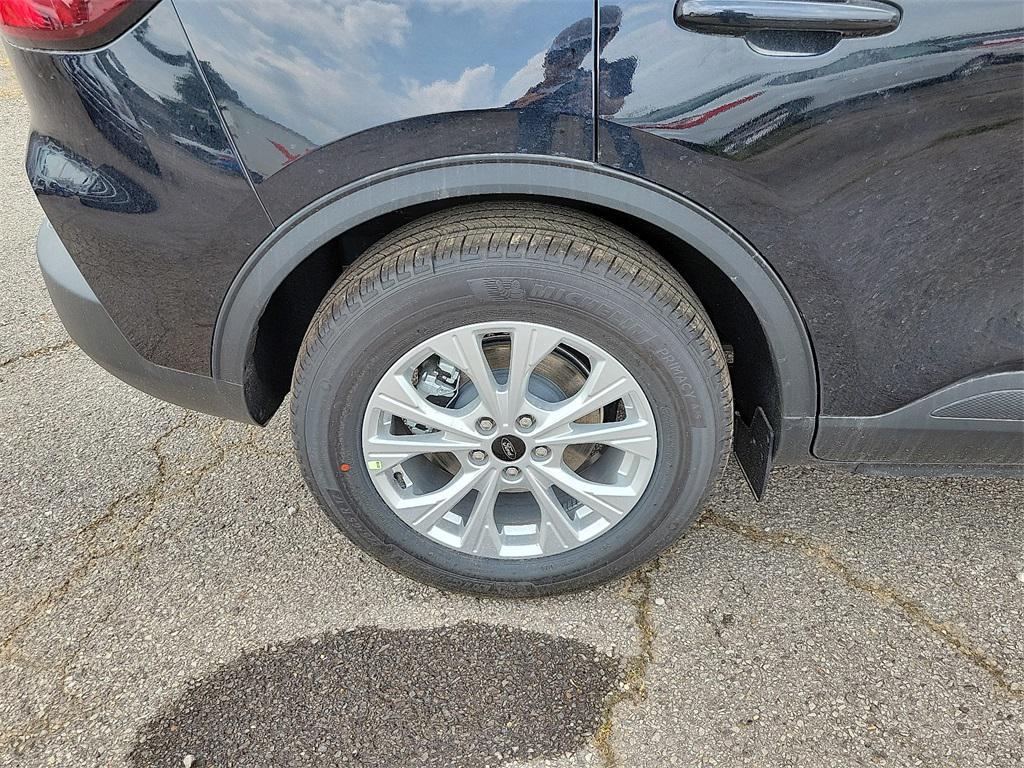 new 2025 Ford Escape car, priced at $25,511
