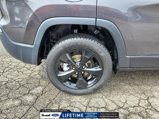used 2019 Jeep Cherokee car, priced at $14,252