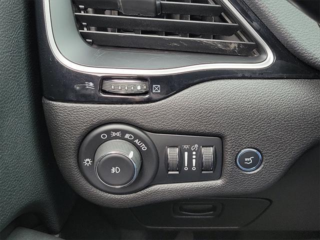 used 2019 Jeep Cherokee car, priced at $14,252