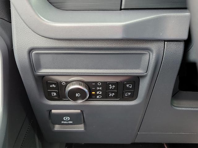 new 2025 Ford F-150 car, priced at $52,674