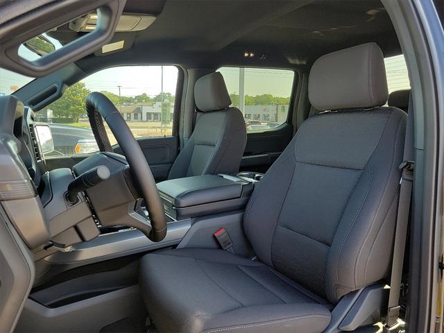 new 2025 Ford F-150 car, priced at $52,305