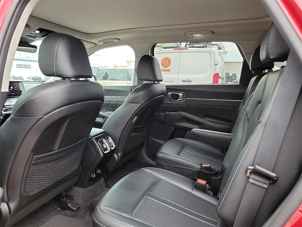 used 2023 Kia Sorento car, priced at $27,895