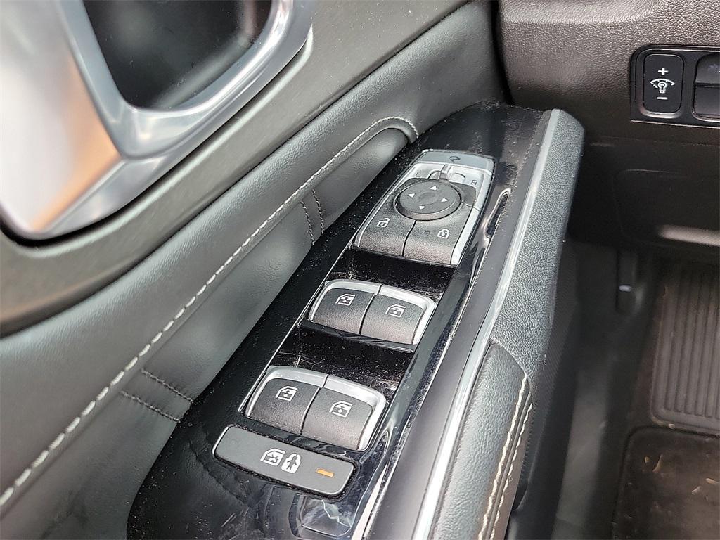 used 2023 Kia Sorento car, priced at $27,895