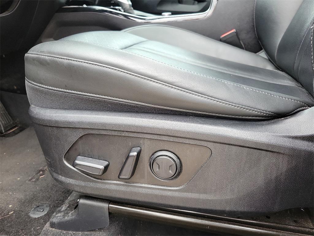 used 2023 Kia Sorento car, priced at $27,895