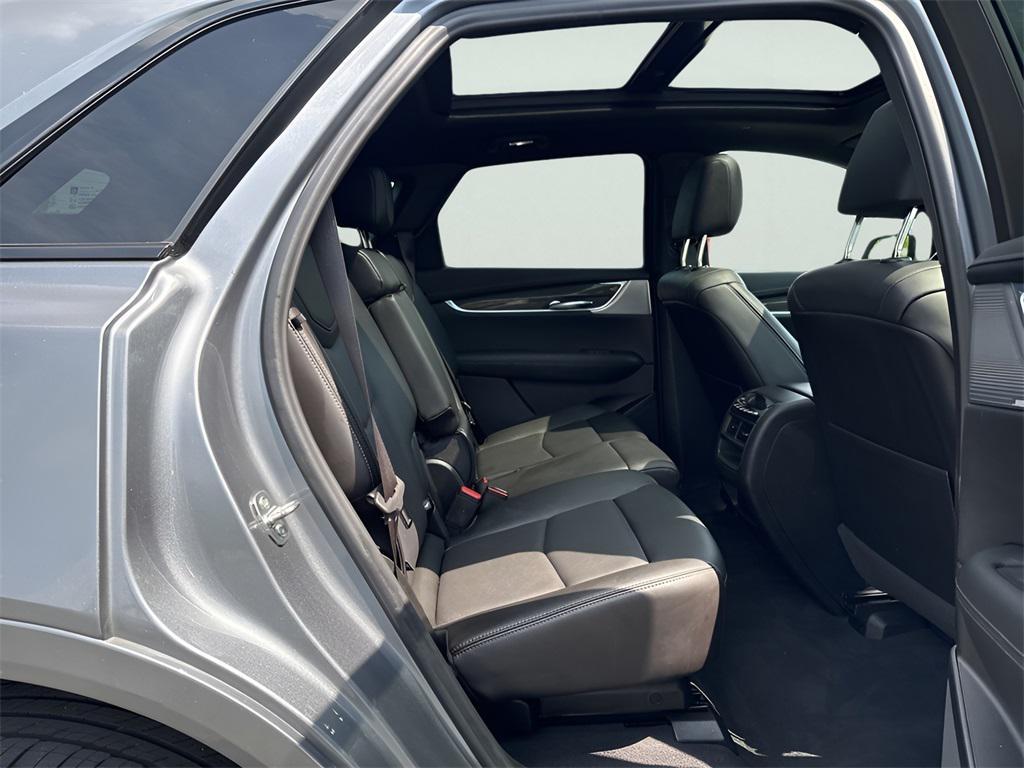 used 2021 Cadillac XT5 car, priced at $31,295