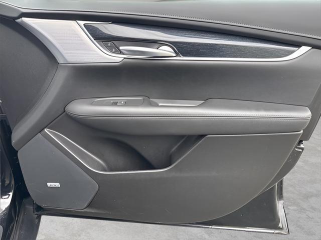 used 2023 Cadillac XT5 car, priced at $29,990