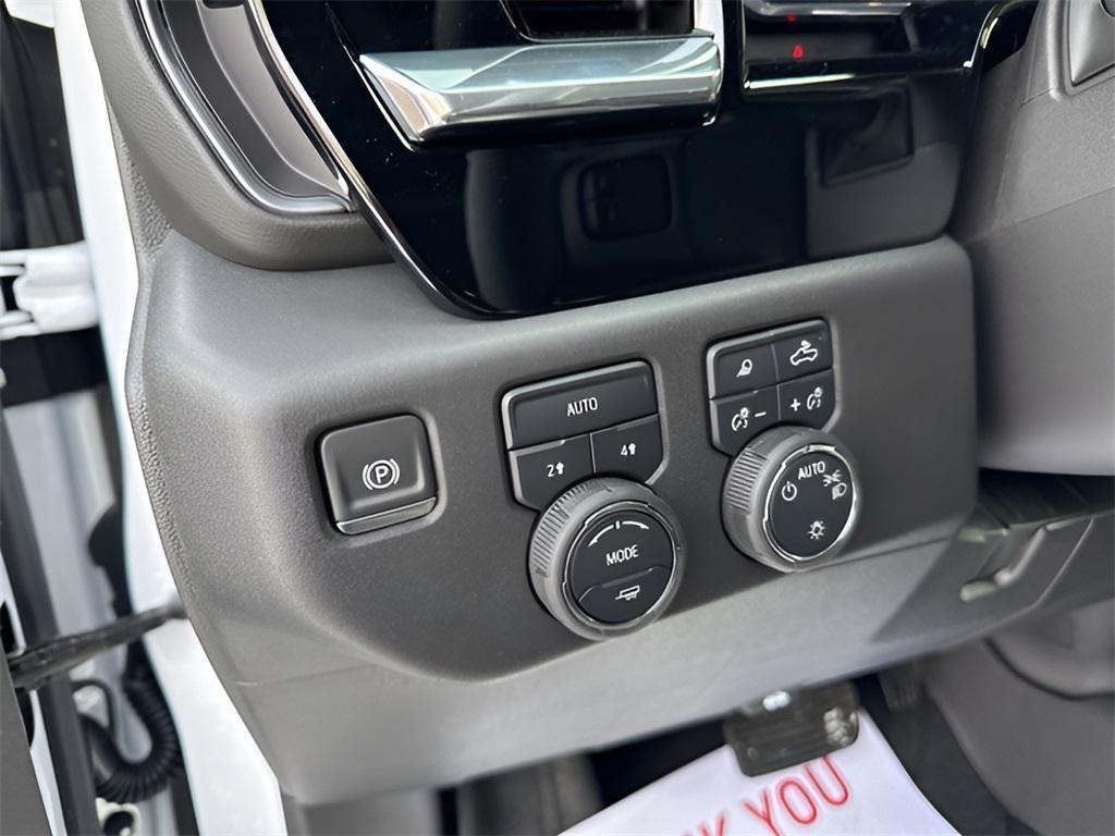 new 2025 Chevrolet Silverado 1500 car, priced at $49,198