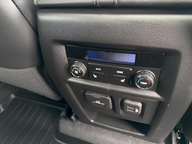 used 2023 Chevrolet Traverse car, priced at $37,990