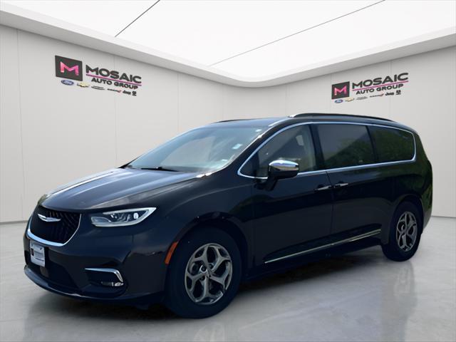 used 2023 Chrysler Pacifica car, priced at $27,995