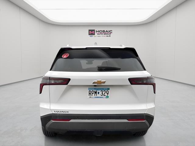 new 2025 Chevrolet Equinox car, priced at $30,068