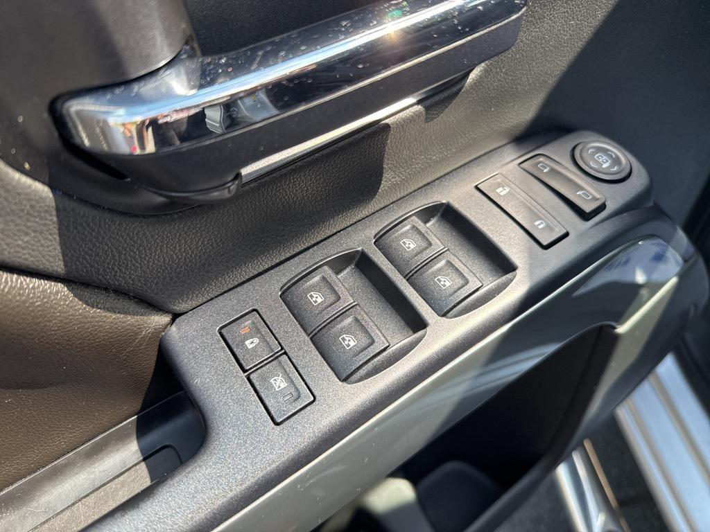 used 2015 Chevrolet Silverado 1500 car, priced at $16,995