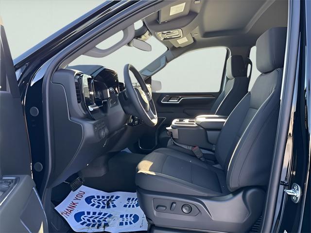new 2025 Chevrolet Silverado 1500 car, priced at $45,304