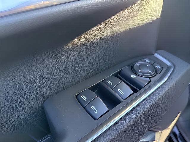 new 2025 Chevrolet Silverado 1500 car, priced at $45,304