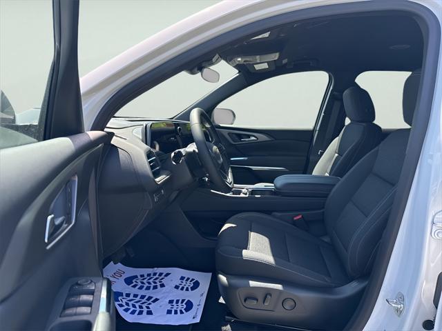 new 2025 Chevrolet Traverse car, priced at $43,195