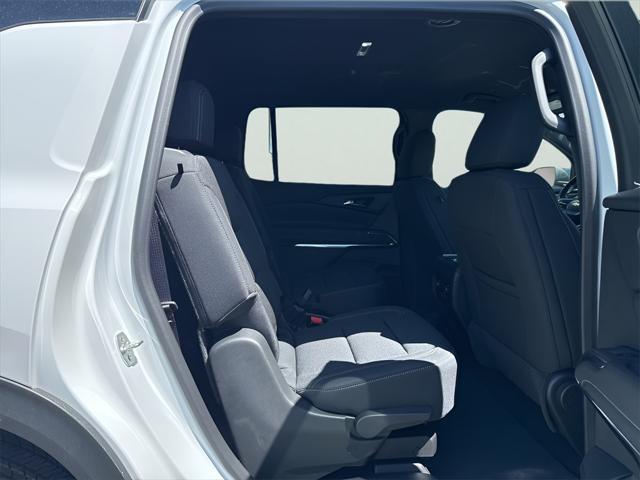 new 2025 Chevrolet Traverse car, priced at $43,195