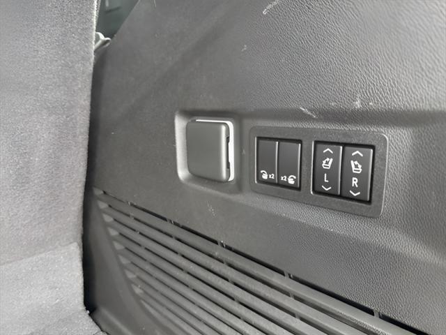 used 2022 GMC Yukon car, priced at $59,990