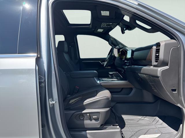 new 2025 Chevrolet Silverado 1500 car, priced at $69,312