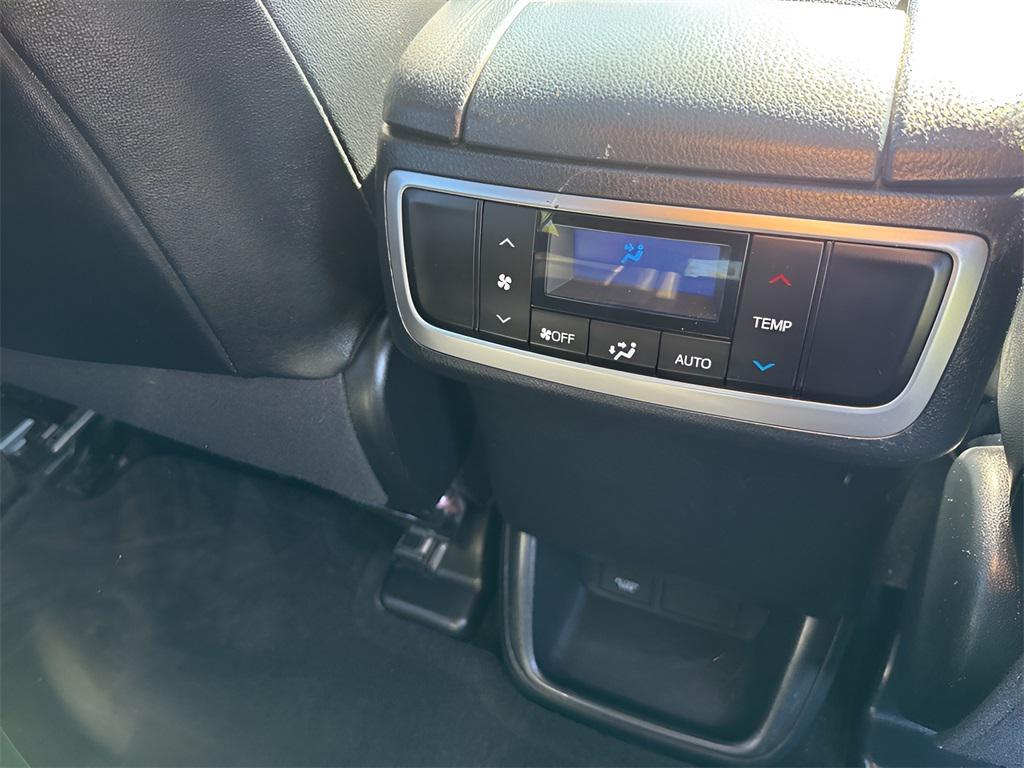 used 2019 Toyota Highlander car, priced at $23,995