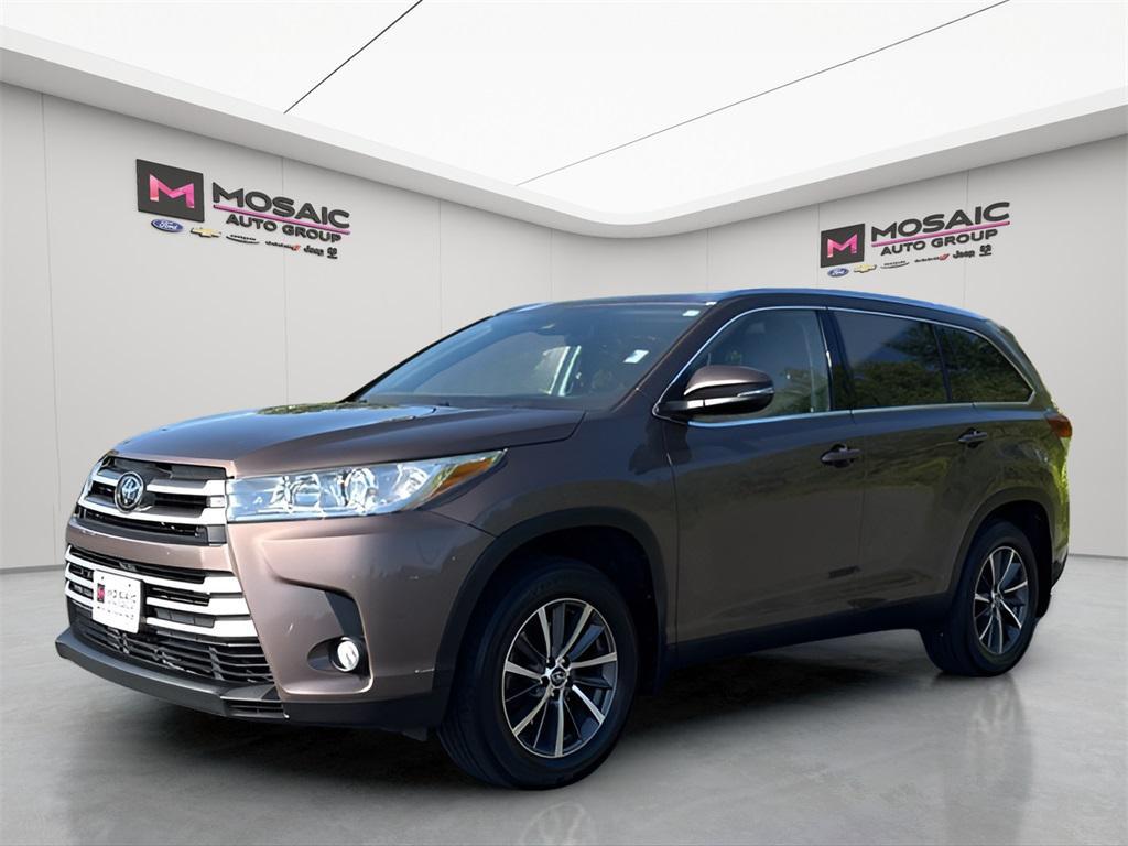 used 2019 Toyota Highlander car, priced at $23,995