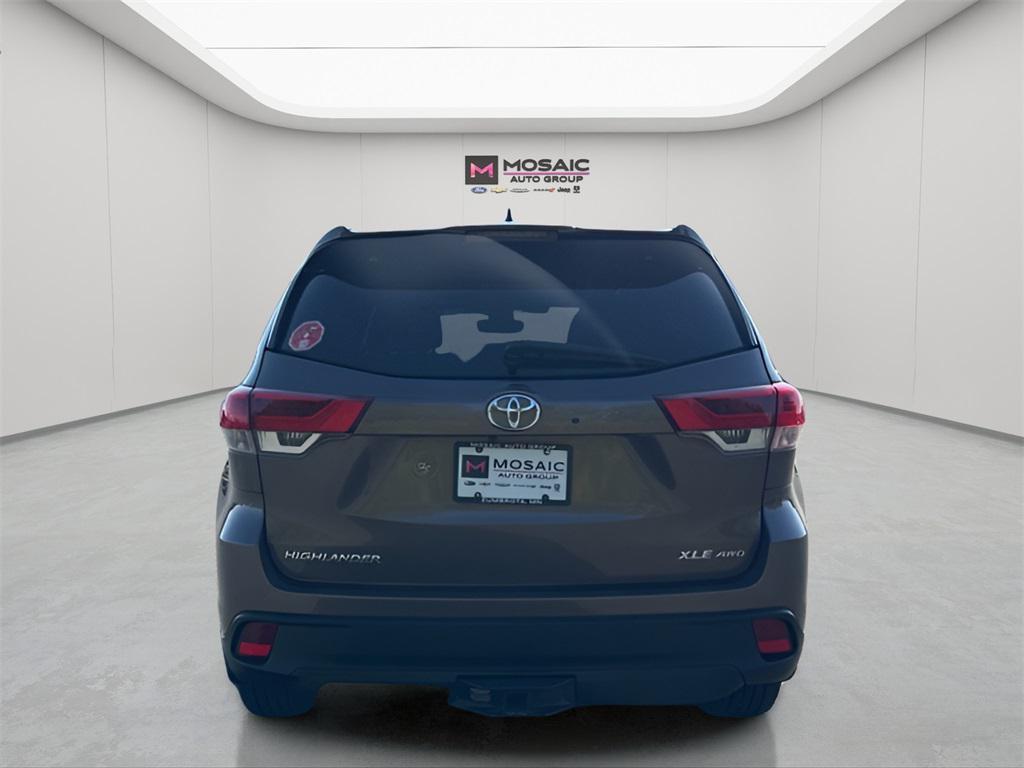 used 2019 Toyota Highlander car, priced at $23,995